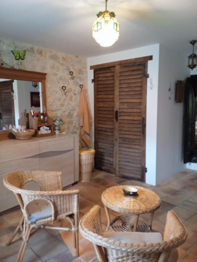 Chez Karine Bed & Breakfast Ceyzerieu Ngoại thất bức ảnh