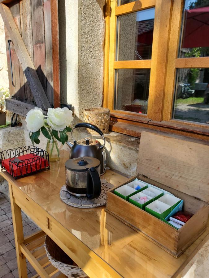 Chez Karine Bed & Breakfast Ceyzerieu Ngoại thất bức ảnh